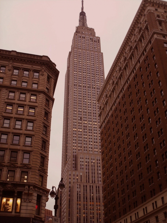 EMPIRE STATE BUILDING