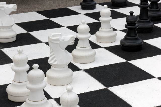 Bianco contro nero