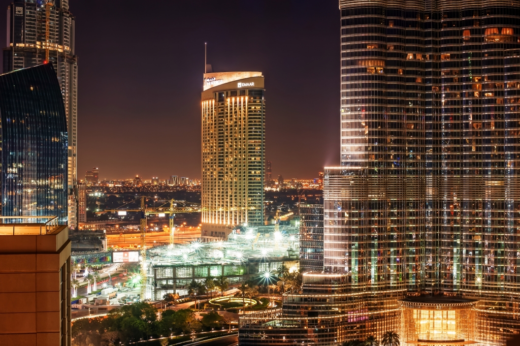 Dubai by night