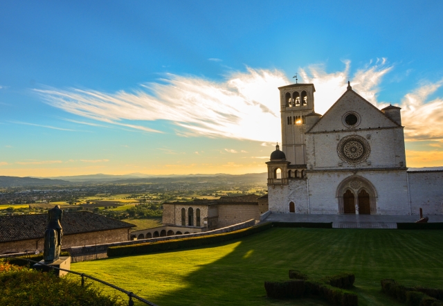 Tutto il calore della fede:  la Basilica di San Francesco, Assisi