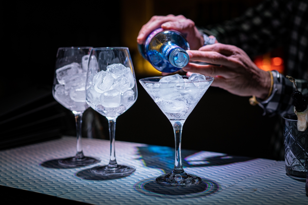 cocktail bar