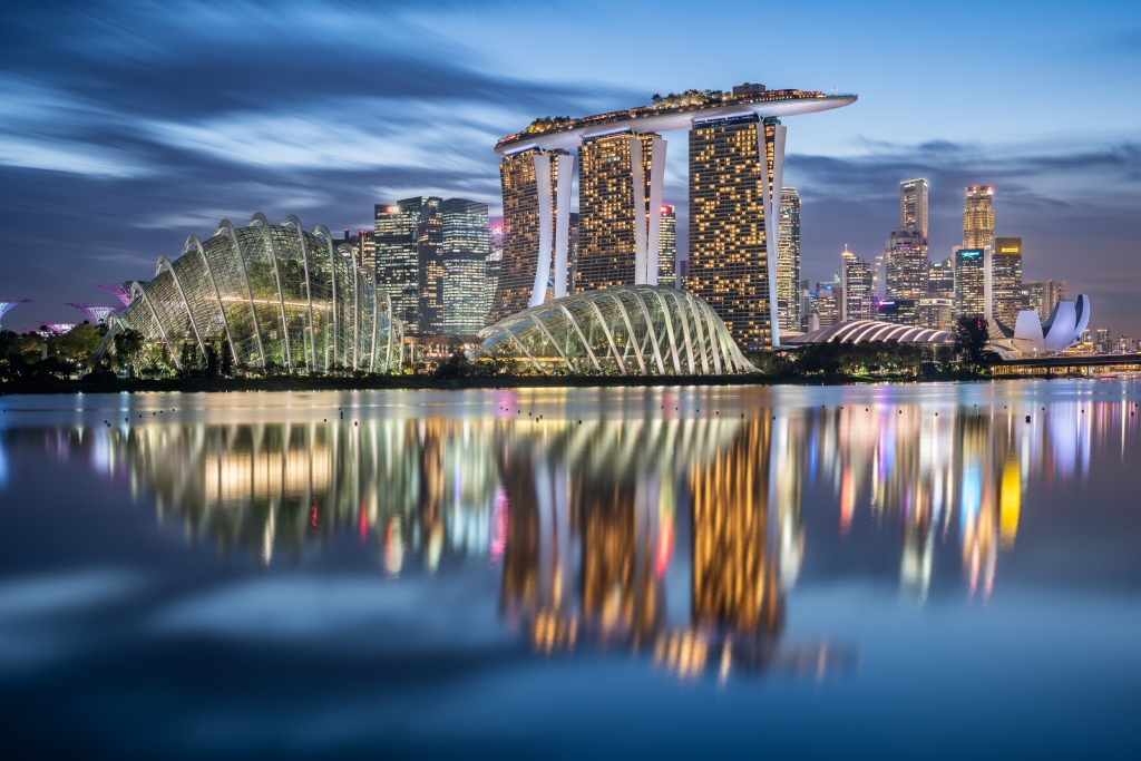 Lo skyline di Singapore all’ora blu