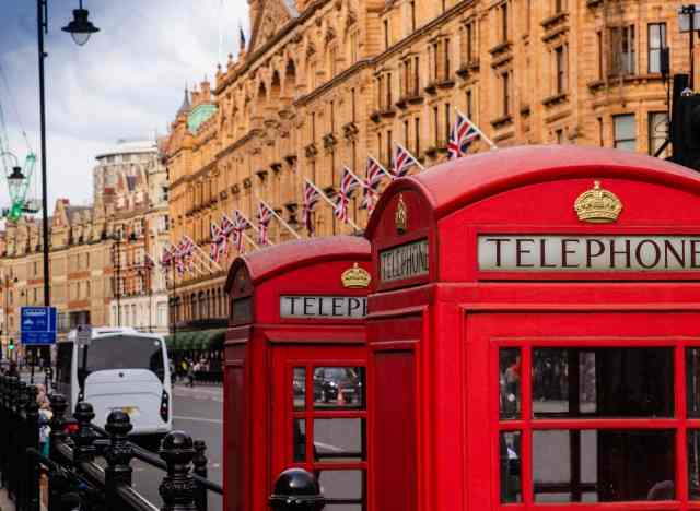 Le cabine telefoniche rosse di Londra : un simbolo della città.