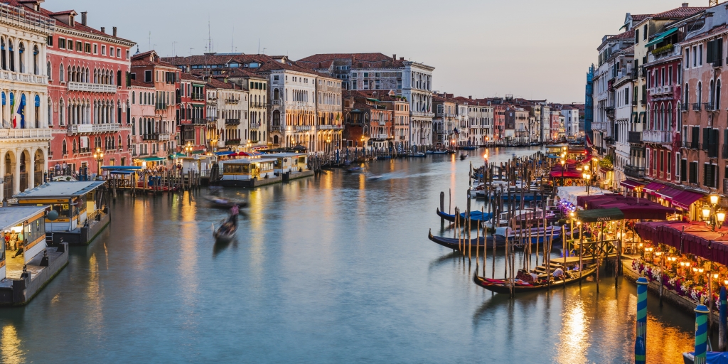 Esplosione di colori. Tramonto a Venezia