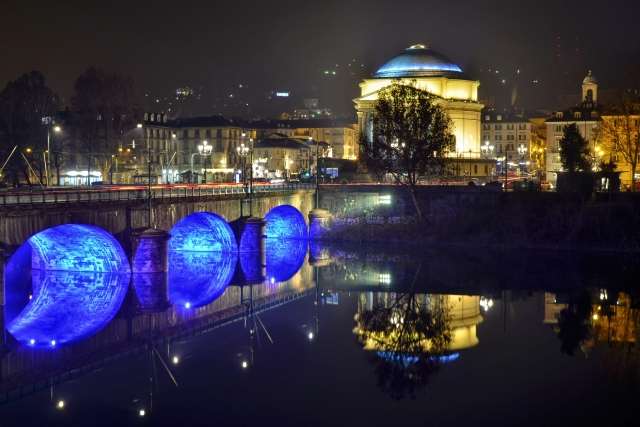 Torino magica: il fascino della Gran Madre di notte