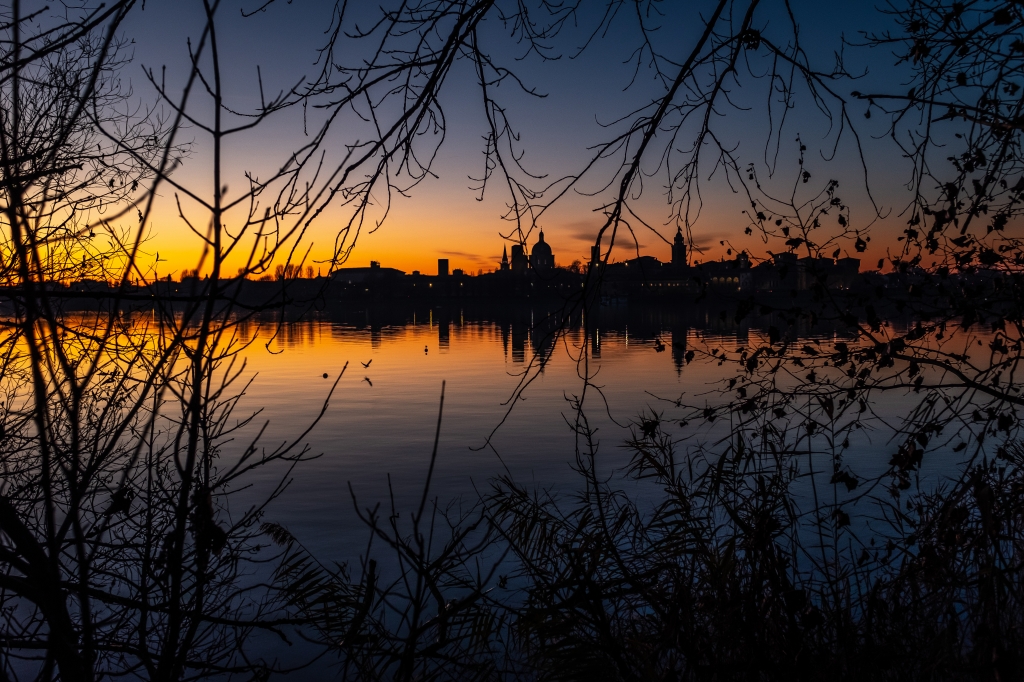 Mantova (Mantua, Italy): the romantic atmosphere at dusk.
