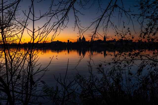 Mantova (Mantua, Italy): the romantic atmosphere at dusk.