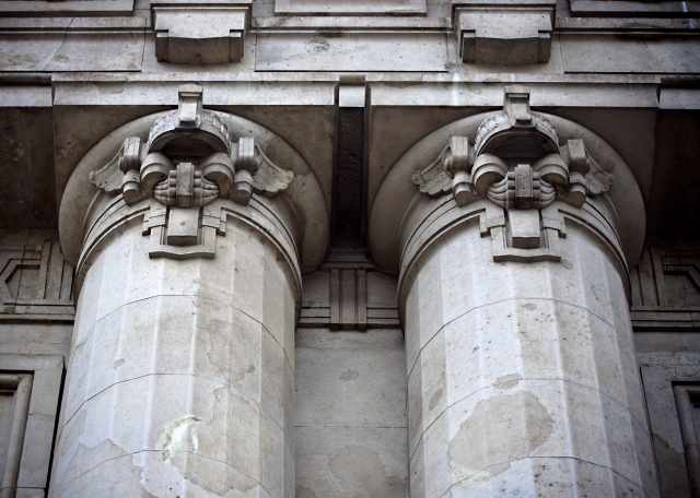 Colonne della Stazione Centrale di Milano