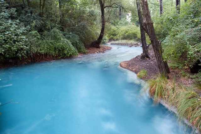 Le acque azzurre delle sorgenti