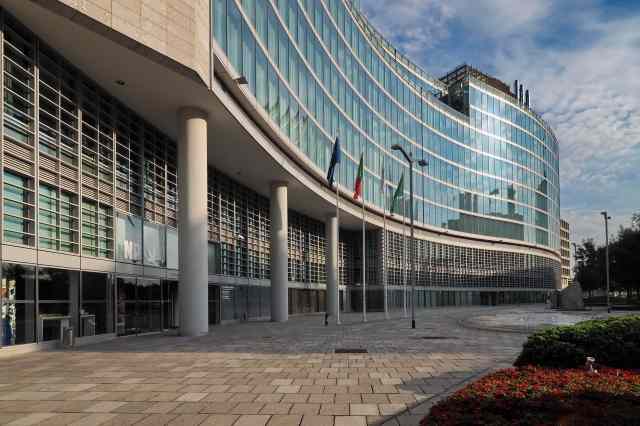 Profilo palazzo regione Lombardia