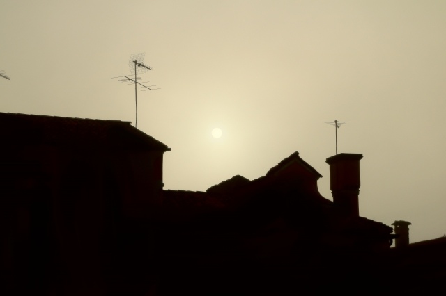 Una fitta nebbiolina