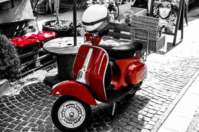 VESPA ROSSA