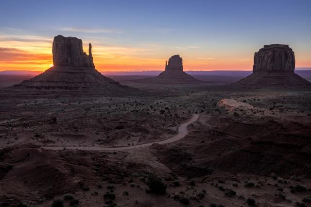 Alba alla Monument Valley