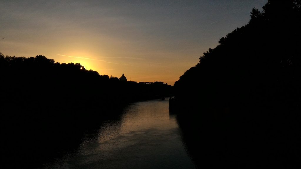 Il Tevere al tramonto