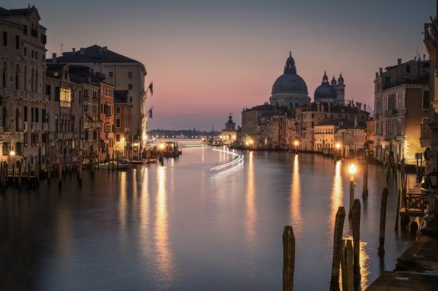 Venezia. Alba sul Canal Grande.