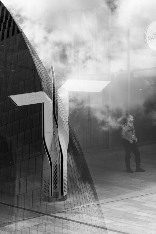 Milano, Doppie (ir)Realta' 09