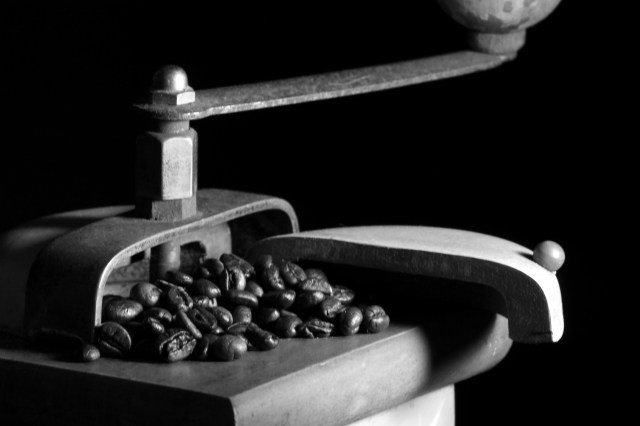 Particolare vecchio macina caffè manuale