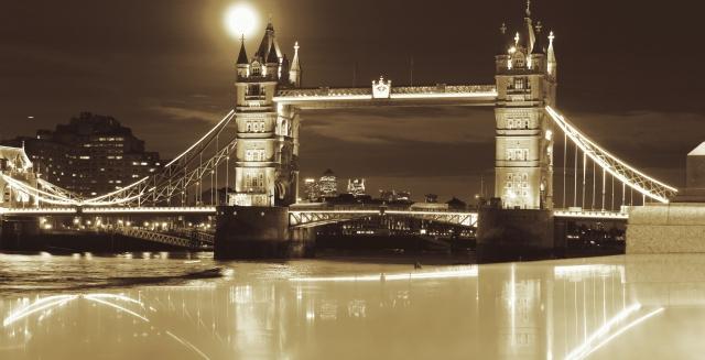 Tower Bridge in bianco e nero