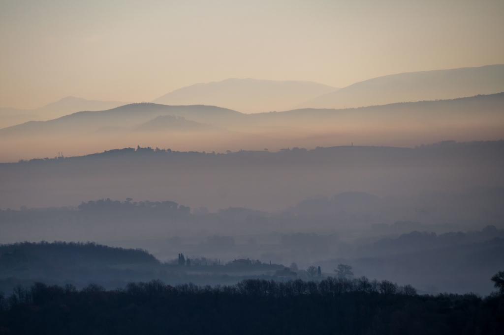 Nebbia sulle colline