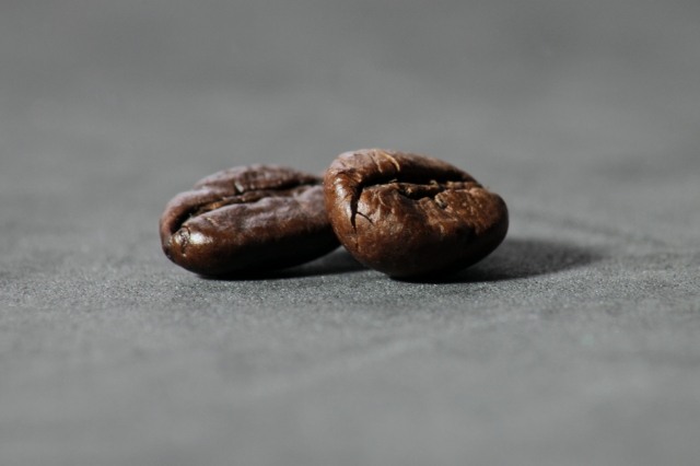 2 chicchi di caffè