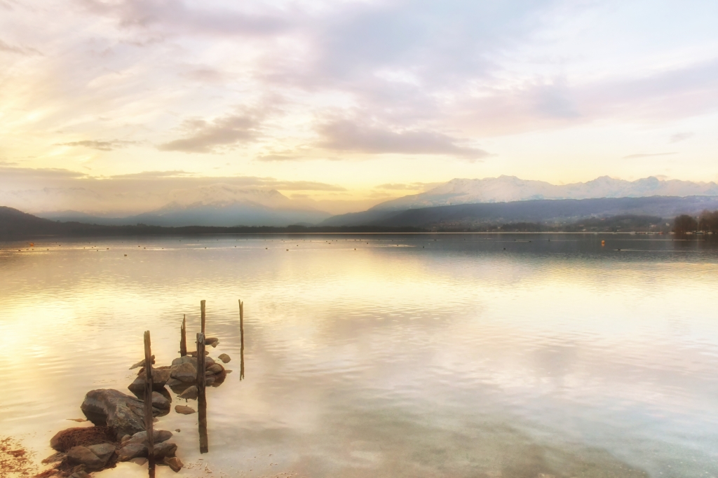 Tramonto sul lago
