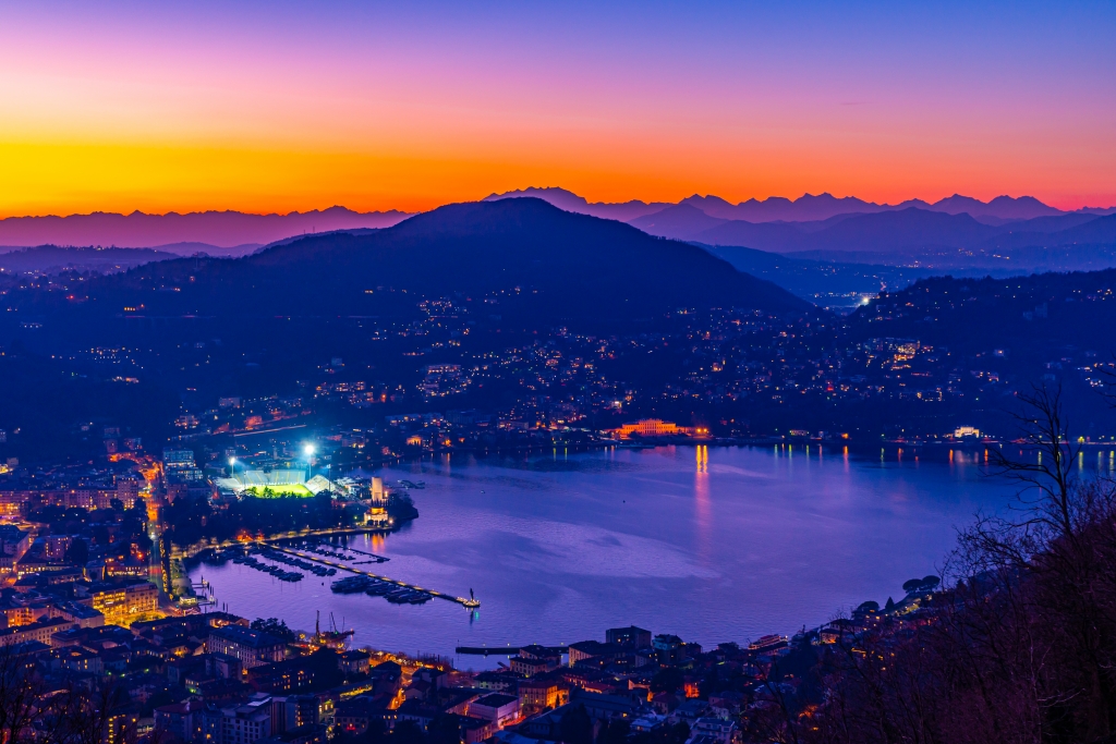 Como, all'imbrunire