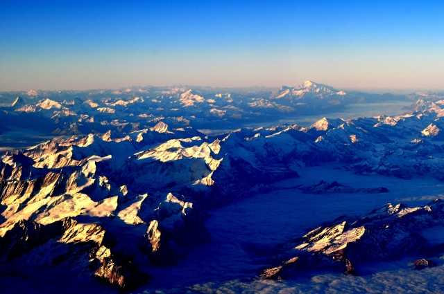 Le Alpi sovrastano le nuvole · alococofoto