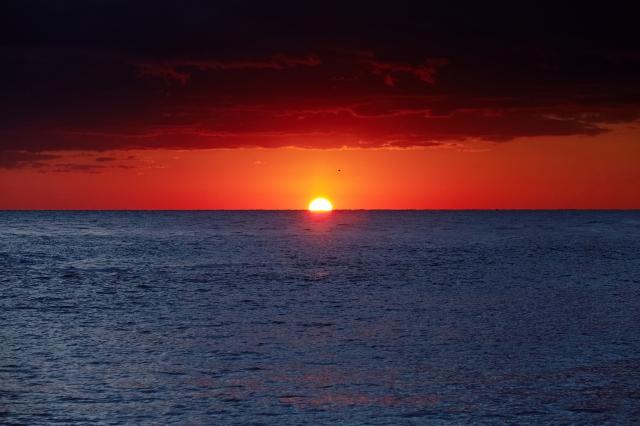 l'Alba in mare aperto