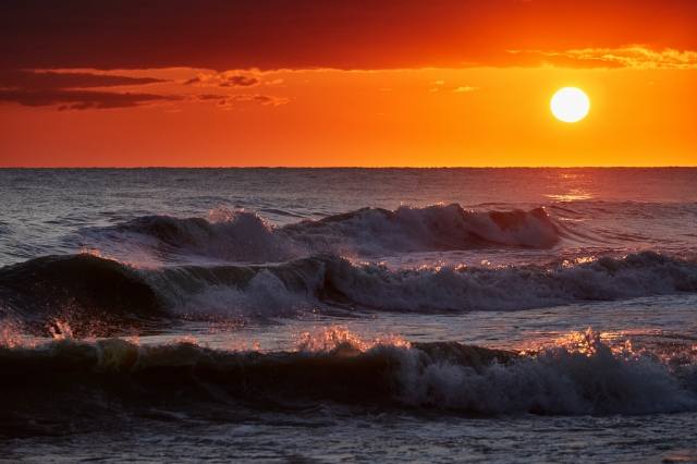 Alba nel mare aperto
