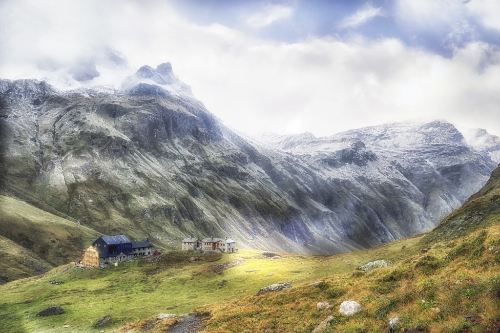 Raggi di sole sulla montagna