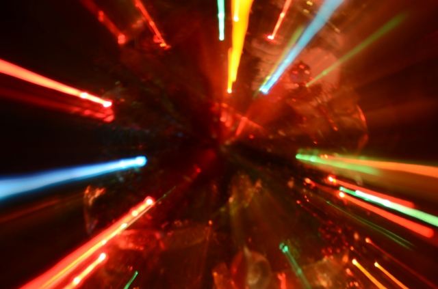 raggi di luce colorata