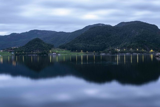 Lago illuminato