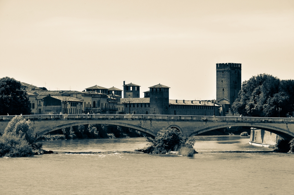 Verona seppiato