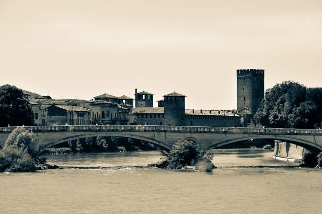 Verona seppiato