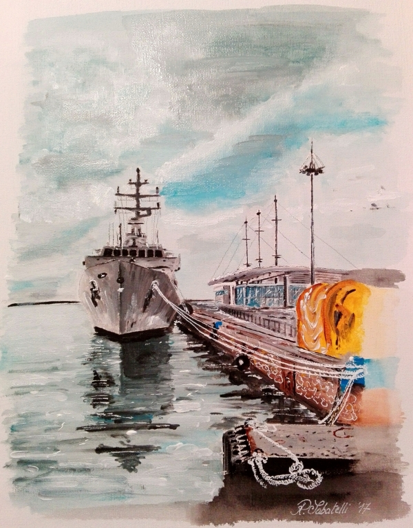 Nave militare al porto di Cagliari