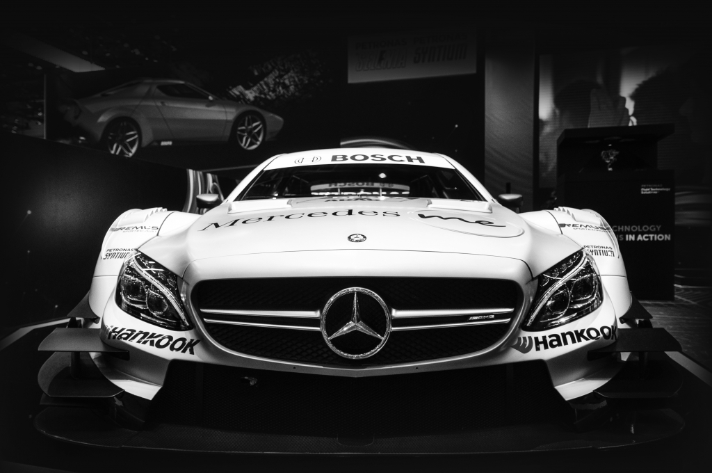 Mercedes in bianco e nero