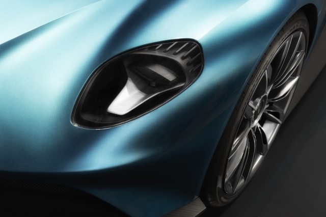 Aston martin a colori