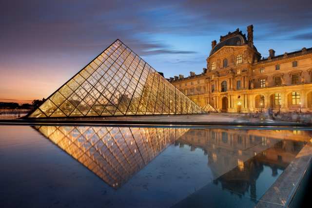 L’ineguagliabile museo del Louvre a Parigi