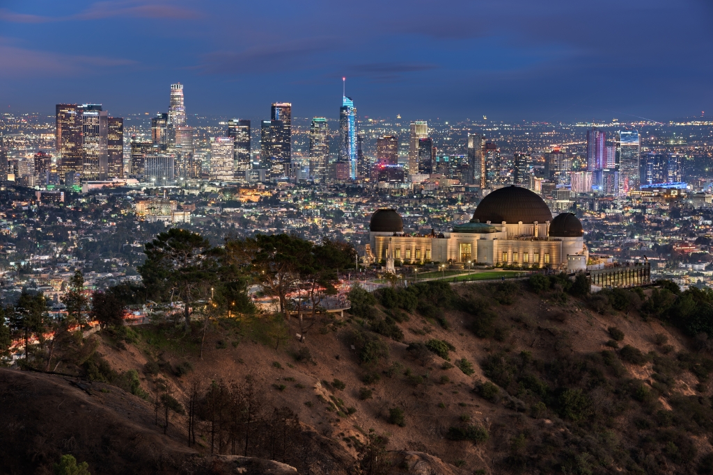 Lo skyline di Los Angeles dalle colline hollywoodiane