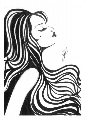 Disegno a penna di ritratto di giovane donna dai capelli neri