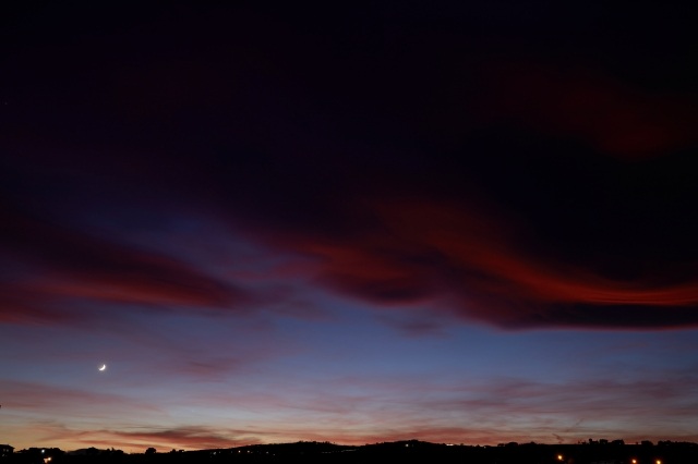 Luna sulle colline