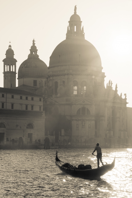 Gondola alla Salute