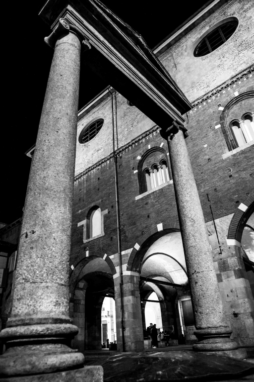 MILANO  PIAZZA MERCANTI