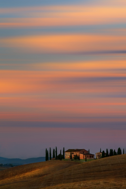Casale sulla collina