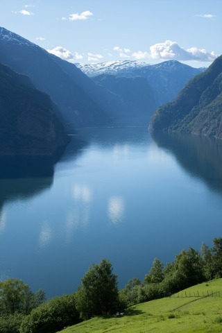Stupendo scenario del fiordo di Aurland