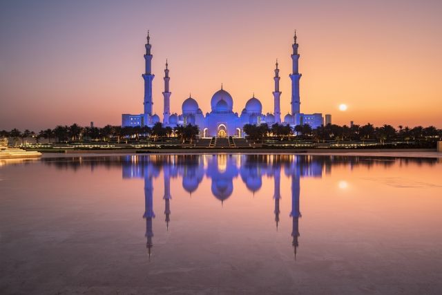 La Gran Moschea di Abu Dhabi