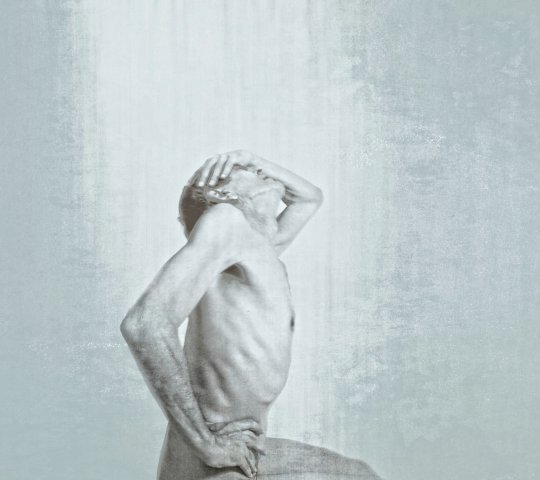 Figura maschile in posa dinamica