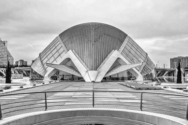 Hemispheric pavillon