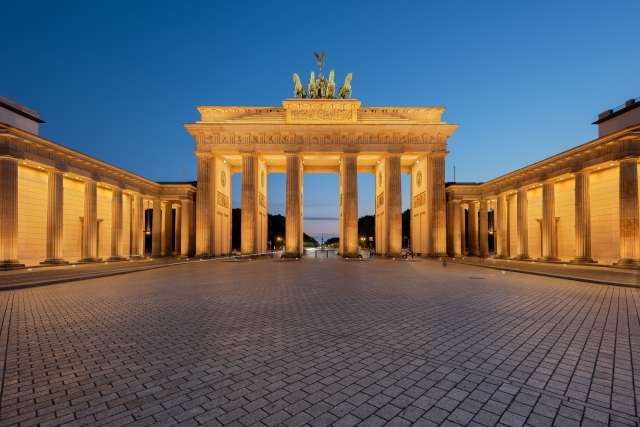 La celebre porta di Brandeburgo a Berlino