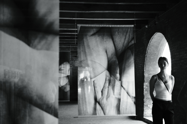 ... the artist under observation ...